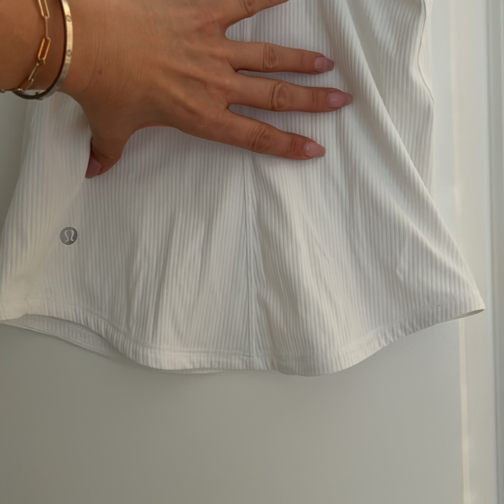 COPY - Lululemon Tank - Picture 4 of 4